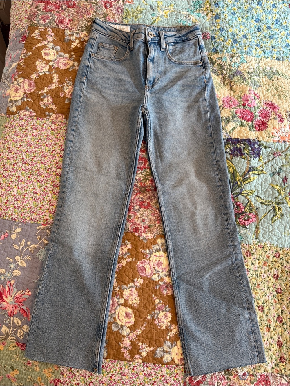 Zara Flared Cropped High Waist TRF Light Wash Straight Leg Jeans — Light Blue